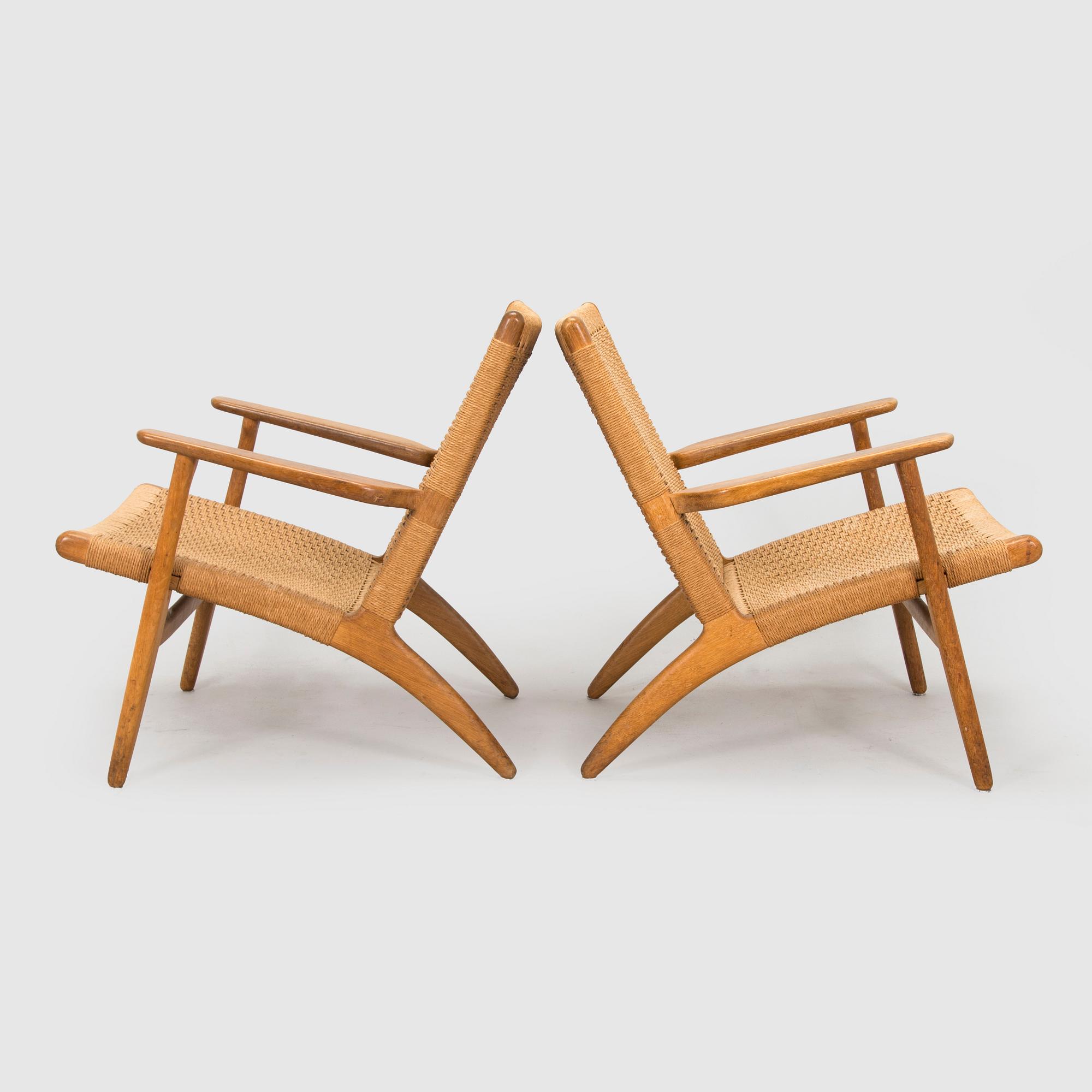 Hans J. Wegner, Armchairs, a pair, "CH25", Carl Hansen & Son, Denmark, 1960s.