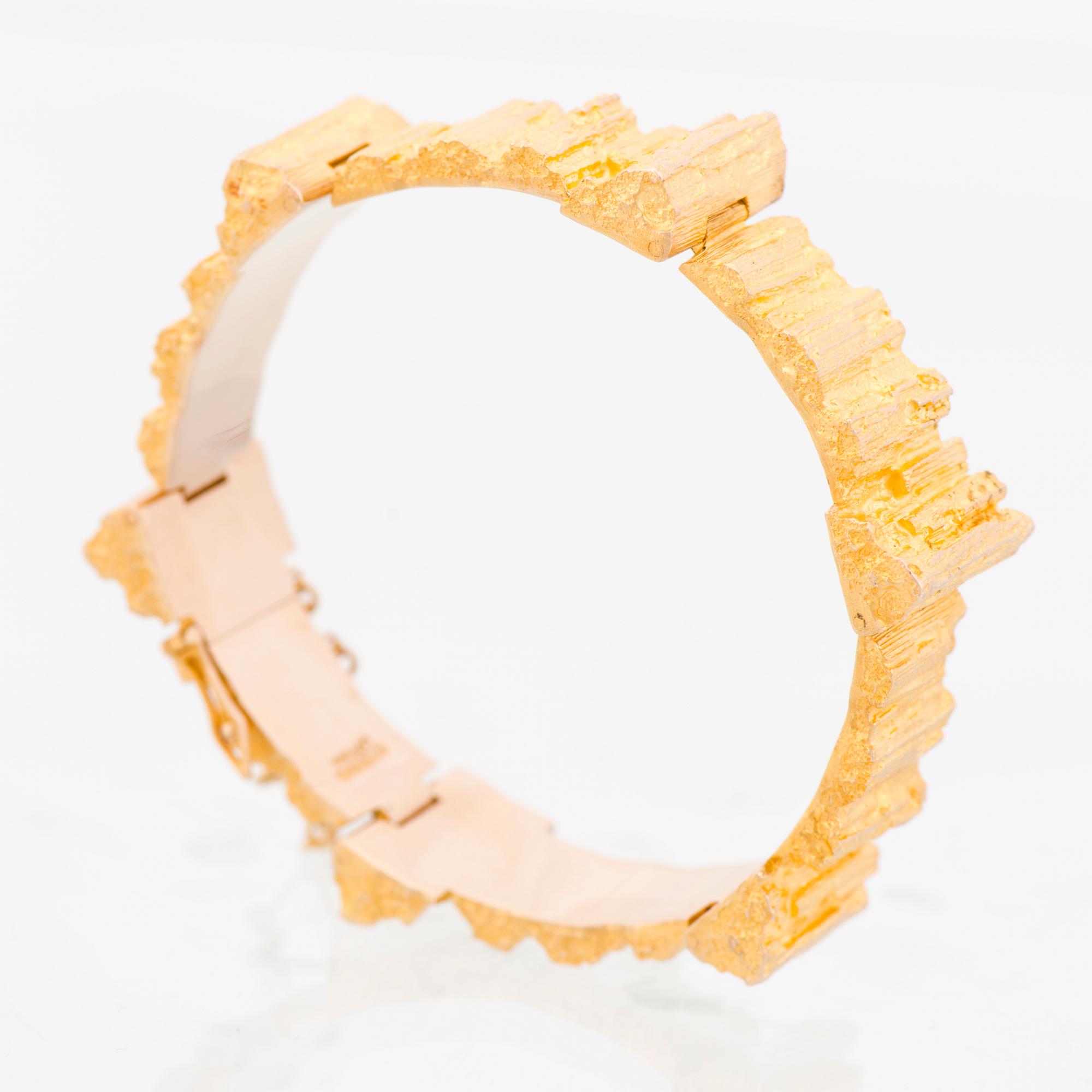 A BJÖRN WECKSTRÖM BRACELET, 'Mystica', 14K gold. Lapponia 1977.