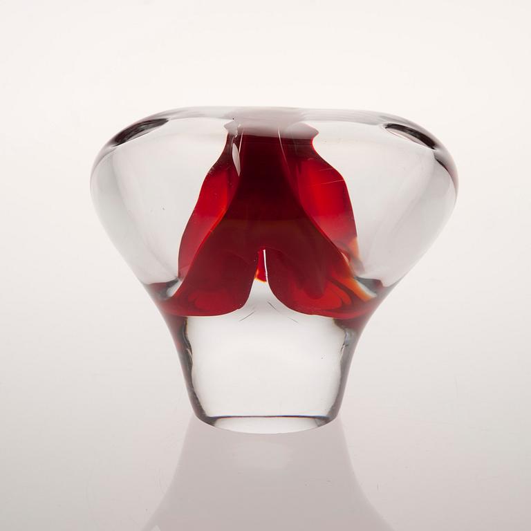 GLASSKULPTUR / VAS, signerad "Kari Alakoski Iittala 1999".