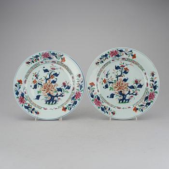 TALLRIKAR, ett par, porslin, Kina, 1700-tal.