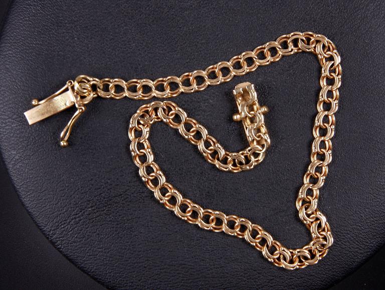 ARMBAND, 2 st, guld 18k. Tot vikt 17 gram.