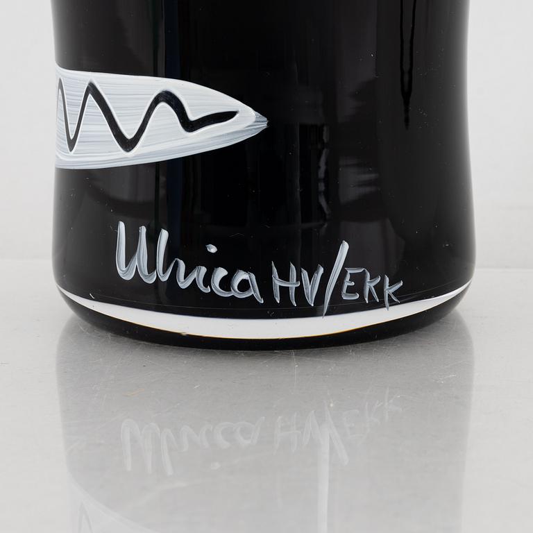 Ulrica Hydman-Vallien, six glass items, Kosta Boda.