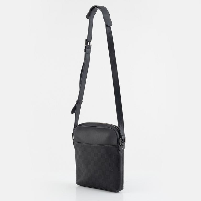 Louis Vuitton, bag, "Damier Infini District Pochette", 2015.