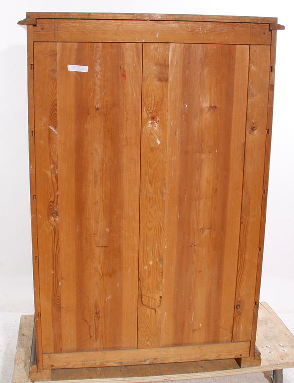 CHIFFONJÉ, nyrenässans, 1800-talets slut.