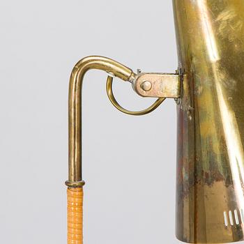 Paavo Tynell, golvlampa, modell 9628 för Idman 1900-talets mitt.