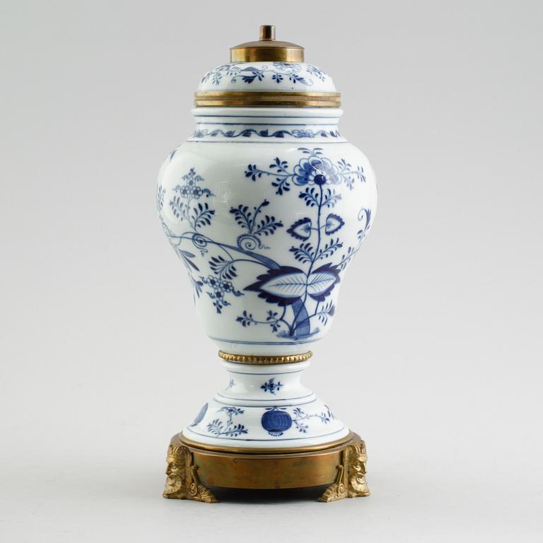 LAMPFOT, porslin, Meissen, 1900-talets första hälft.