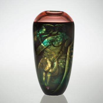 An Eva Englund 'graal' glass vase, Orrefors 1990.