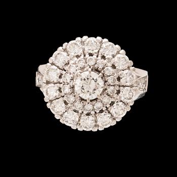 An 18K white gold ring/cocktail ring with round brilliant-cut diamonds, Petterssons Eftr Juvelerar Ab Joh Stockholm 1945.