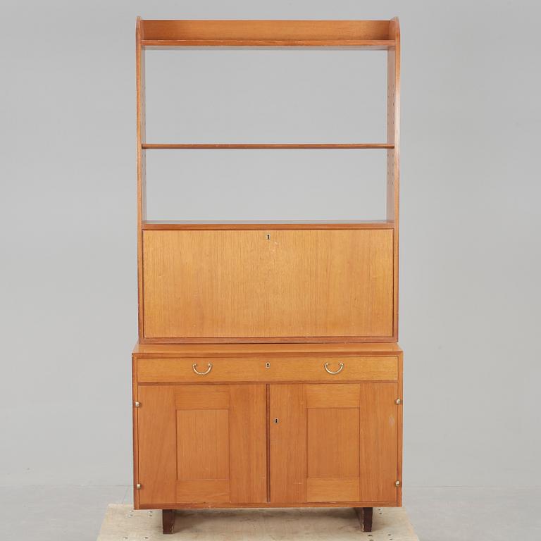 JOSEF FRANK, bokhylla, Firma Svenskt Tenn, modell 2112.