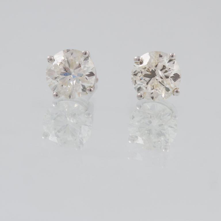 ÖRHÄNGEN, 14K vitguld med briljantslipade diamanter ca 1.00 ct. Vikt 0,9 gram.