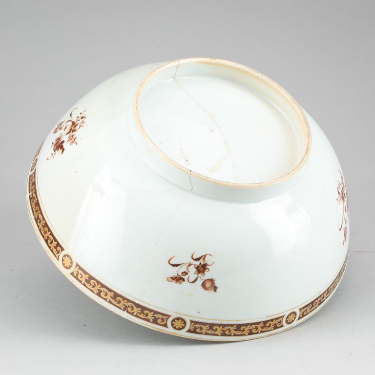 BÅLSKÅL, porslin. Kina, Qianlong(1736-1795).