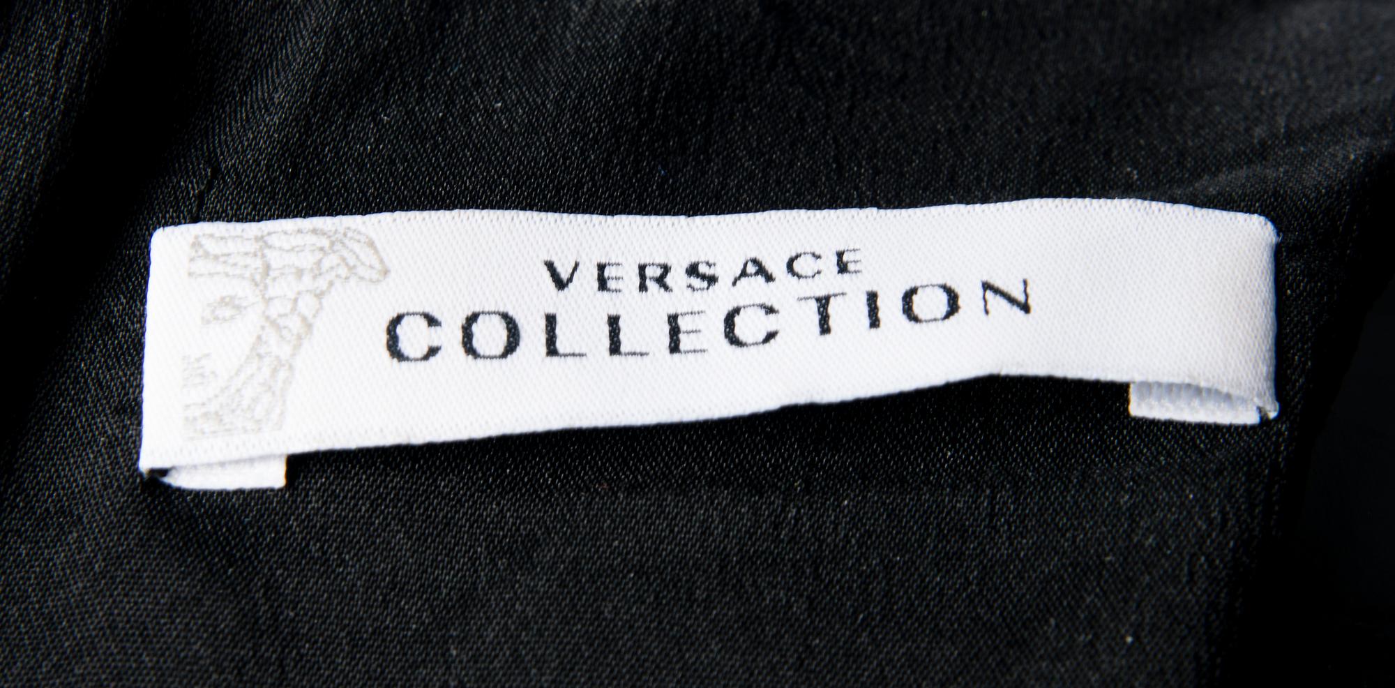 KLÄNNING, Versace.