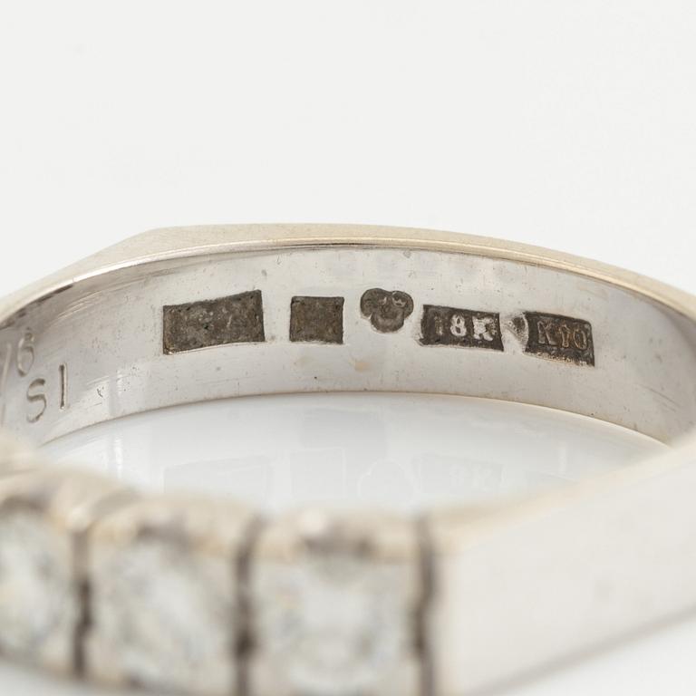 Brilliant cut diamond ring.