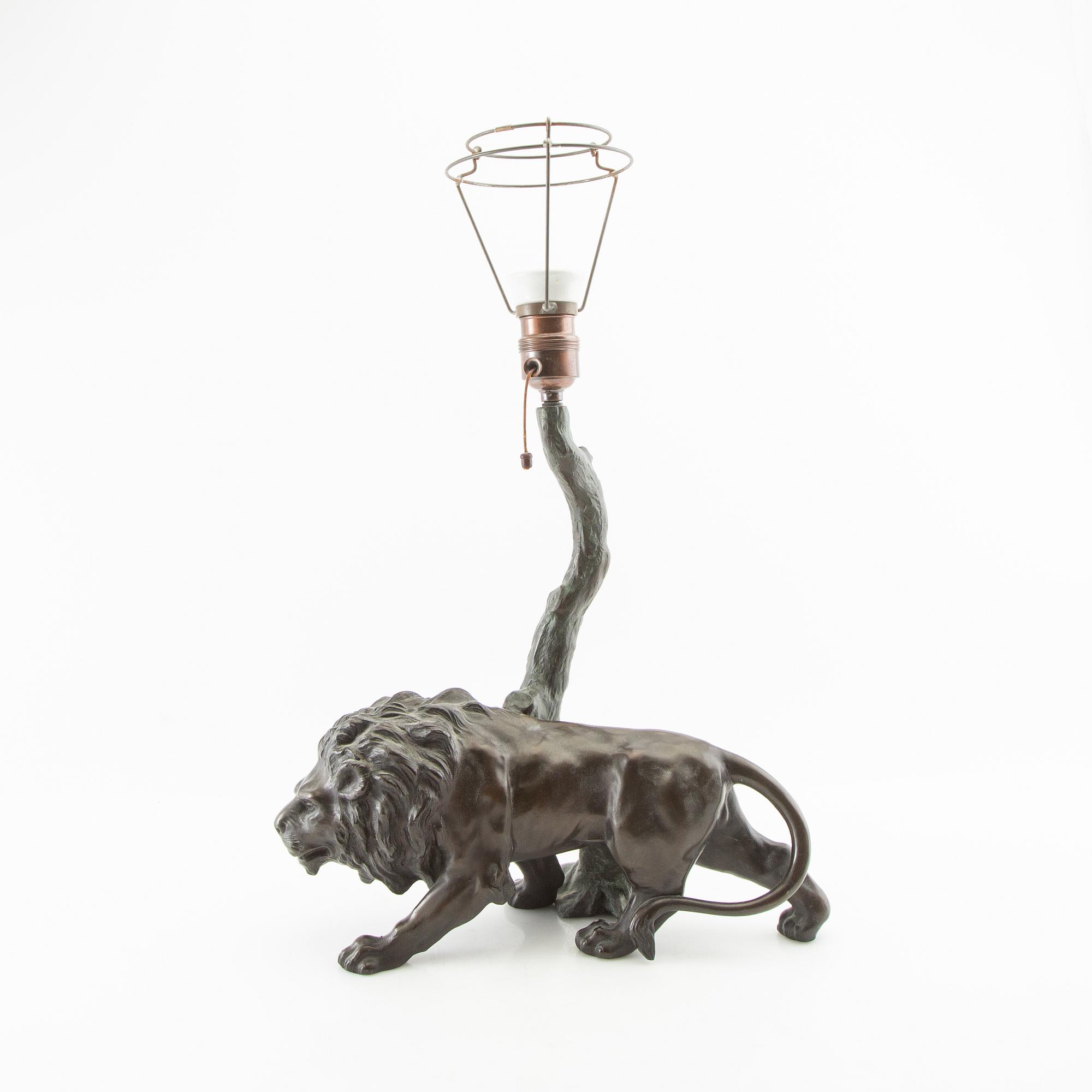 Table lamp, first half of the 20th century.