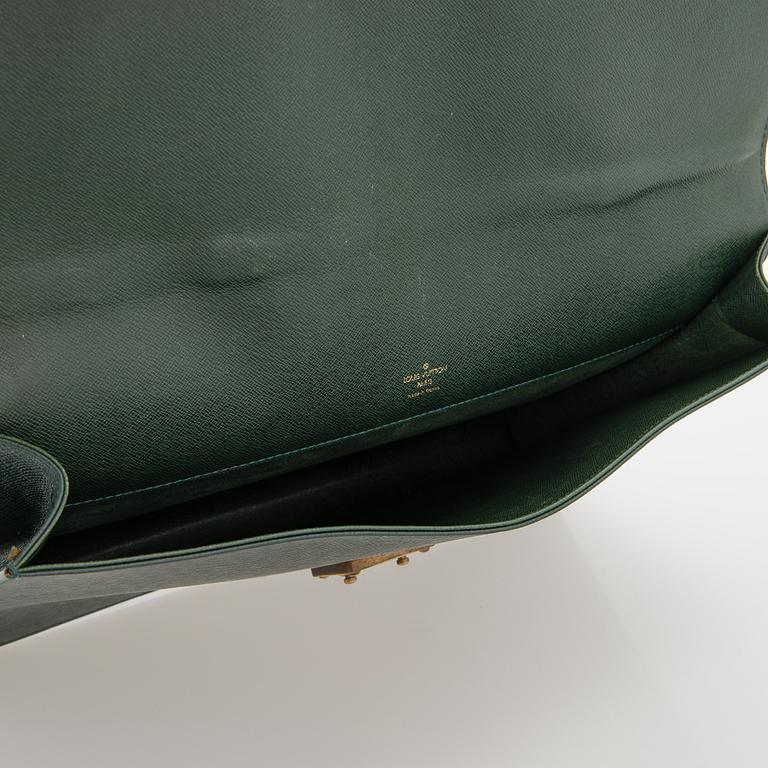 Louis Vuitton, A Taiga leather 'Minuto' Briefcase.