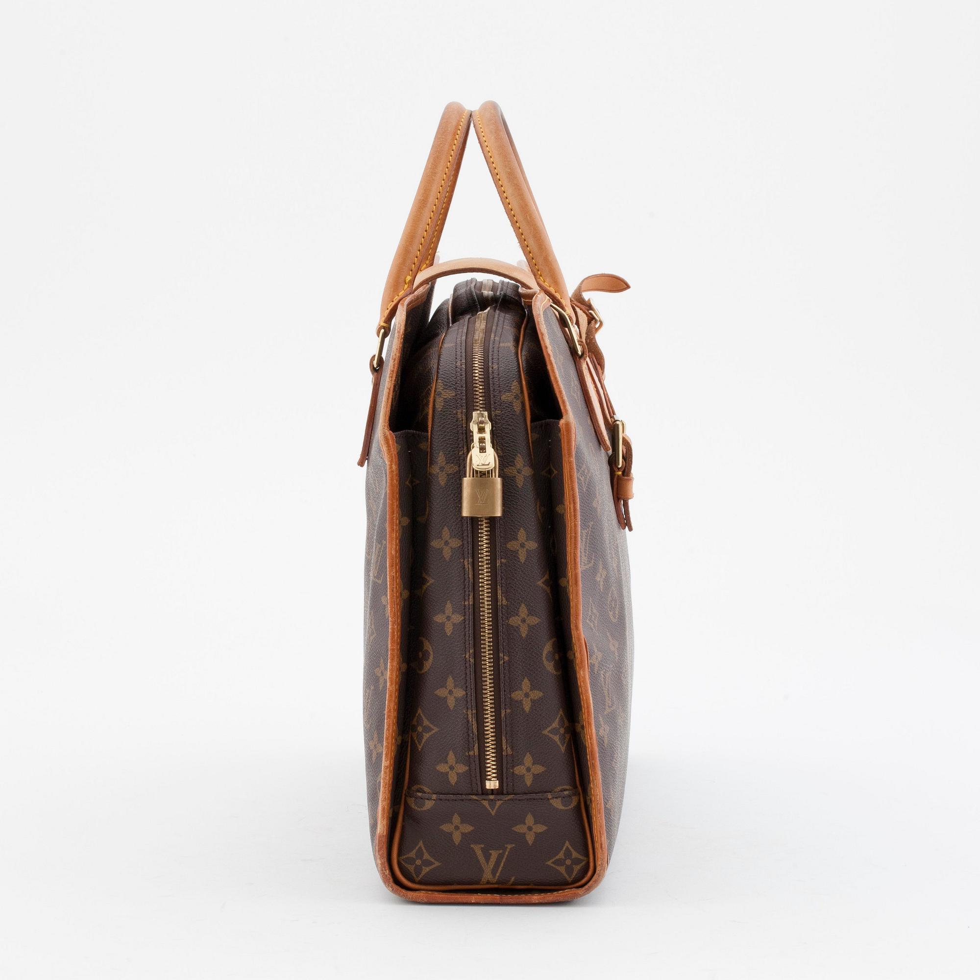 LOUIS VUITTON, a monogram canvas briefcase.