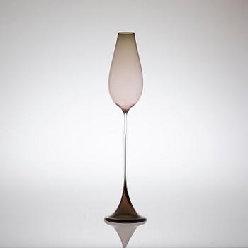 A Nils Landberg glass goblet, Orrefors.