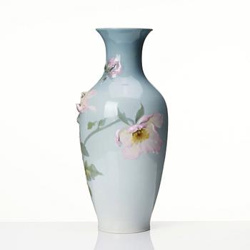 Algot Erikson, an art nouveau porcelain vase, Rörstrand ca 1900.