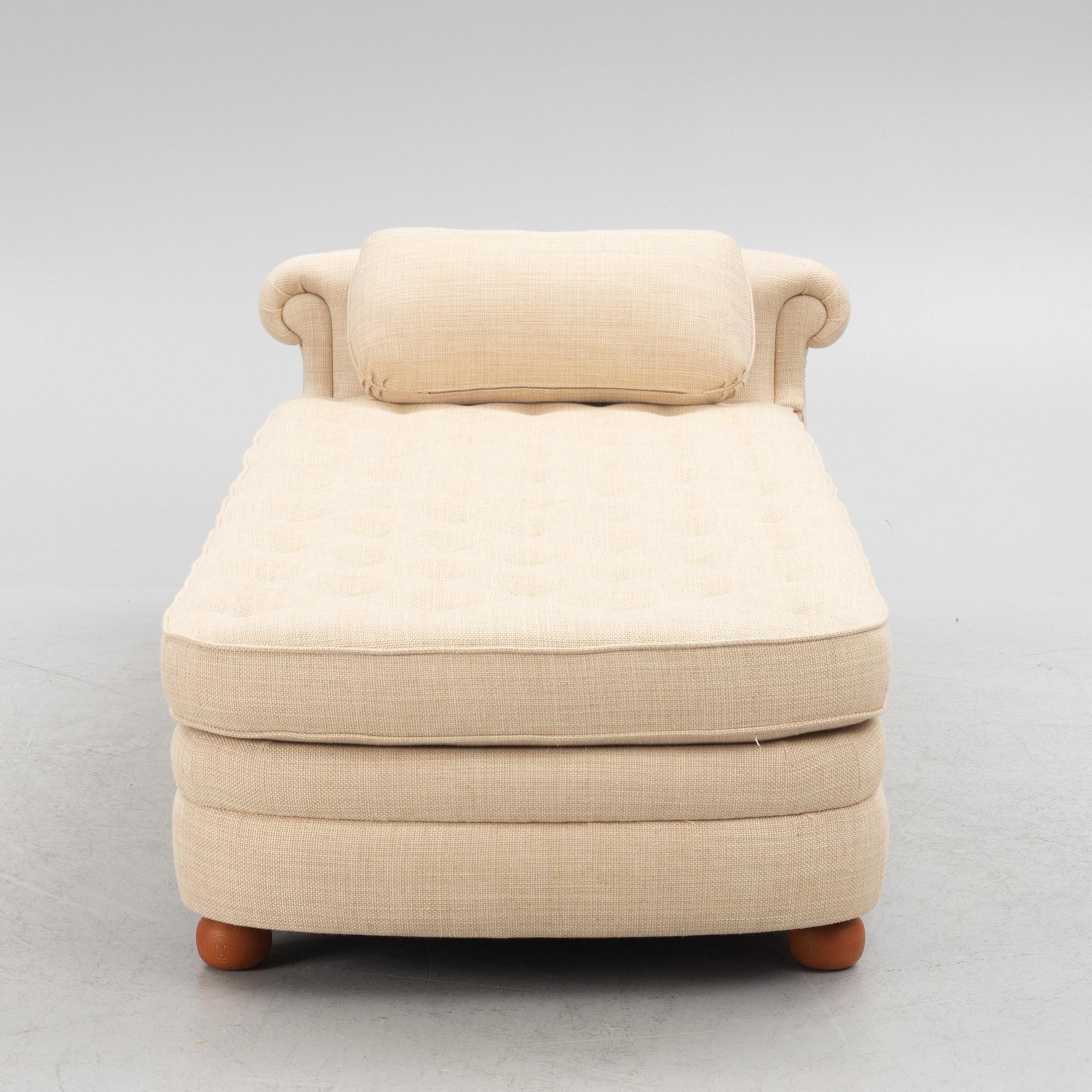 Josef Frank, couch/dagbädd, modell 775, Firma Svenskt Tenn, 2022.