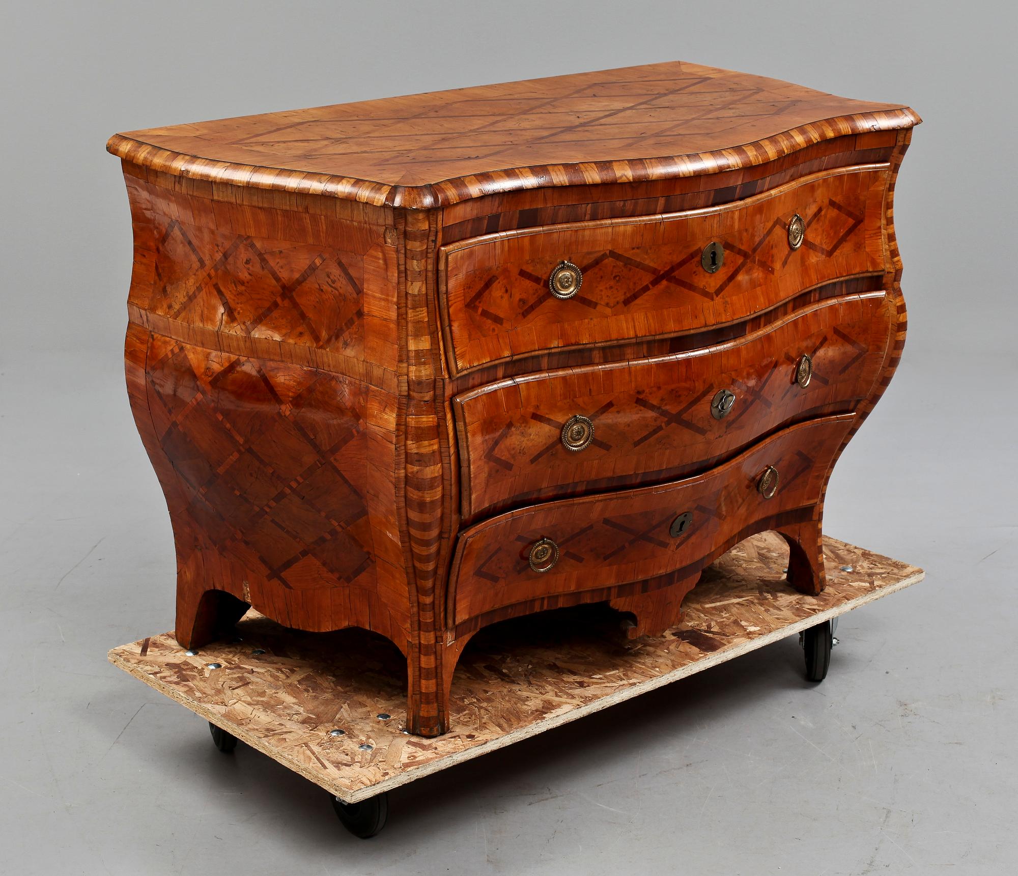 BYRÅ, rokoko, 1700-talets andra hälft.