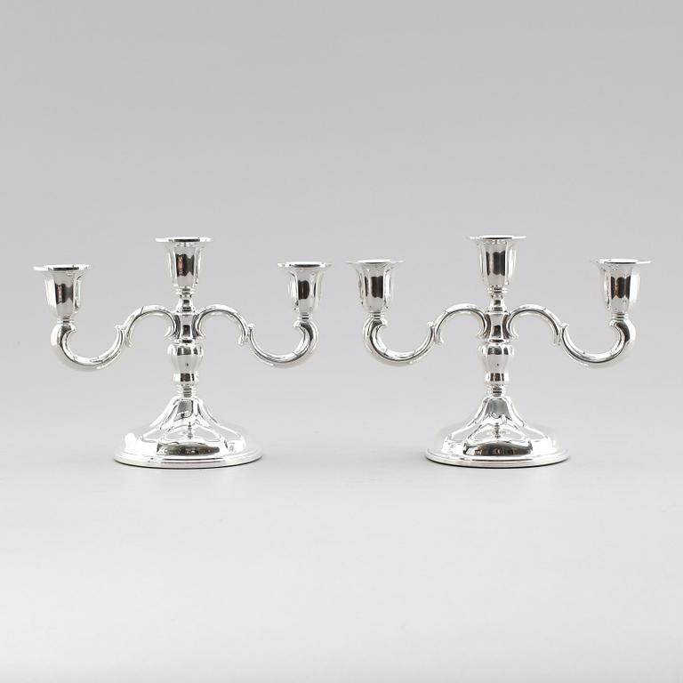 KANDELABRAR, 1 par, silver, Norge, 1900-talets första hälft.