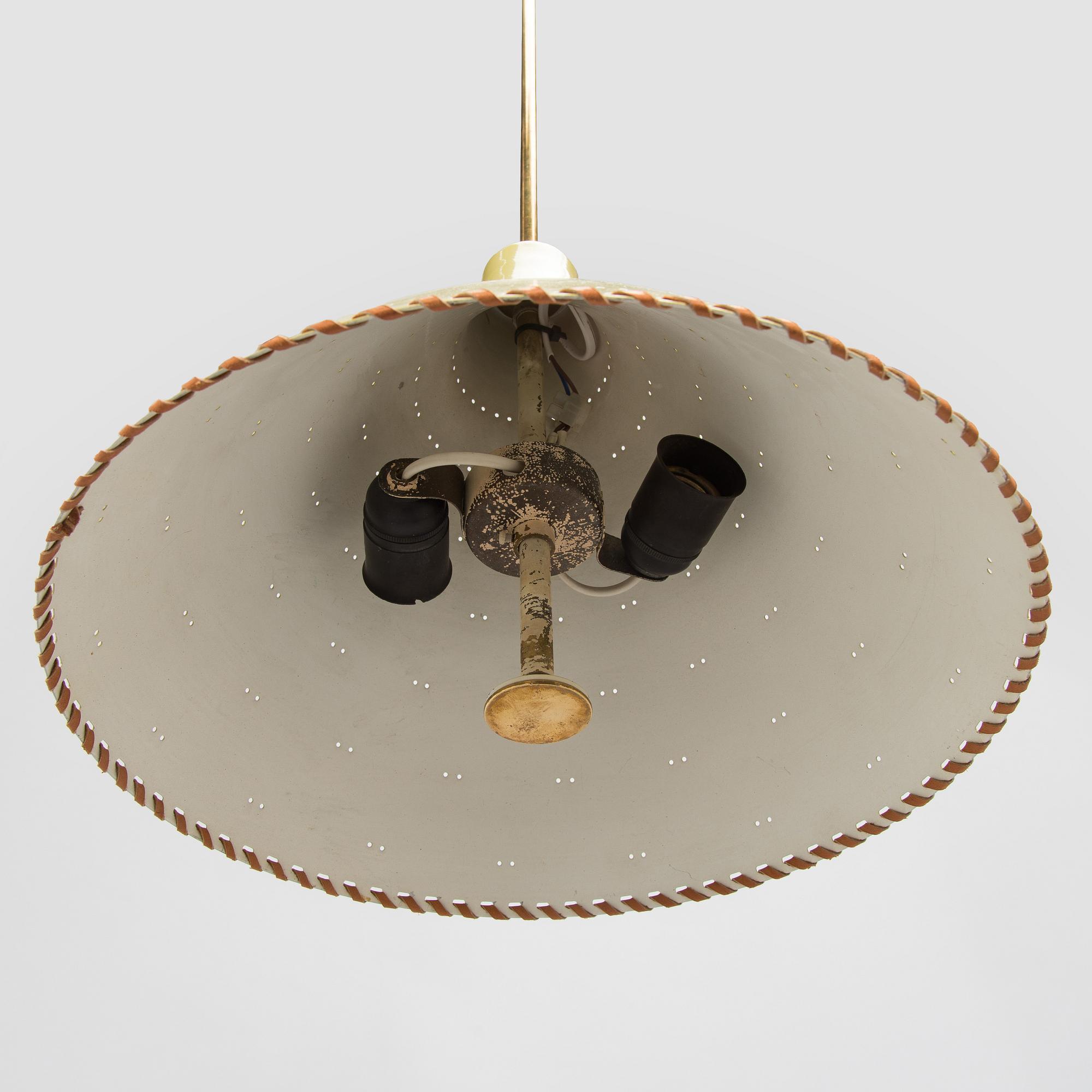 Paavo Tynell, seivävalaisin / kattovalaisain.  malli  1982N, Idman 1900-luvun puoliväli.