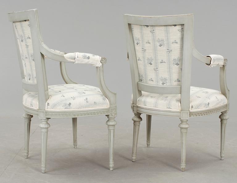 STOLAR, 6 st, samt KARMSTOLAR, 2 st, gustaviansk stil, Sylvén, 1900-talets andra hälft.