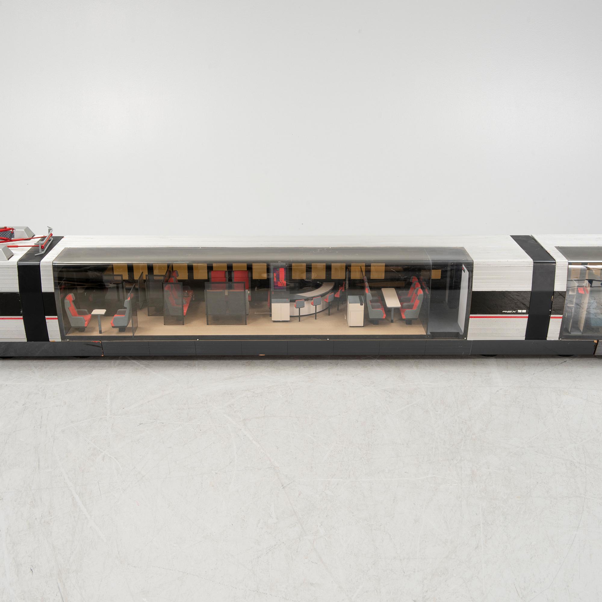 An end of the 20th century display train model.