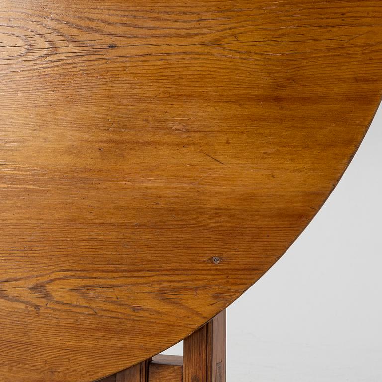 A tilt top table, possibly France, end of the 19th century.