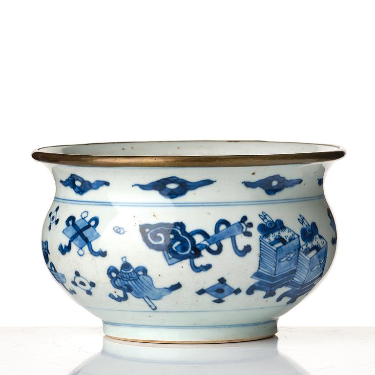 Rökelsekar, porslin. Qingdynastin, Kangxi (1662-1722).