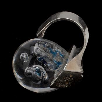 RING, akryl och silver 925, "Kivettynyt Järvi" (Förstenad sjö), Björn Weckström, Lapponia 1974.