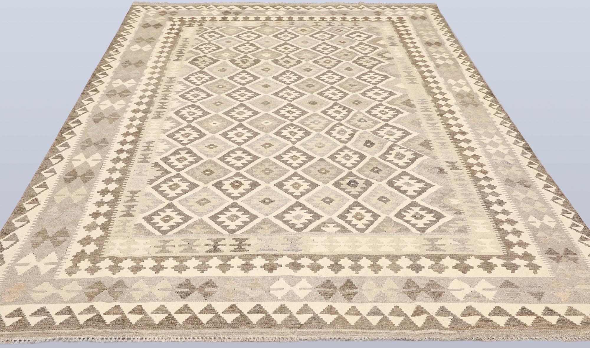 A Kilim carpet, approx. 301 x 201 cm.