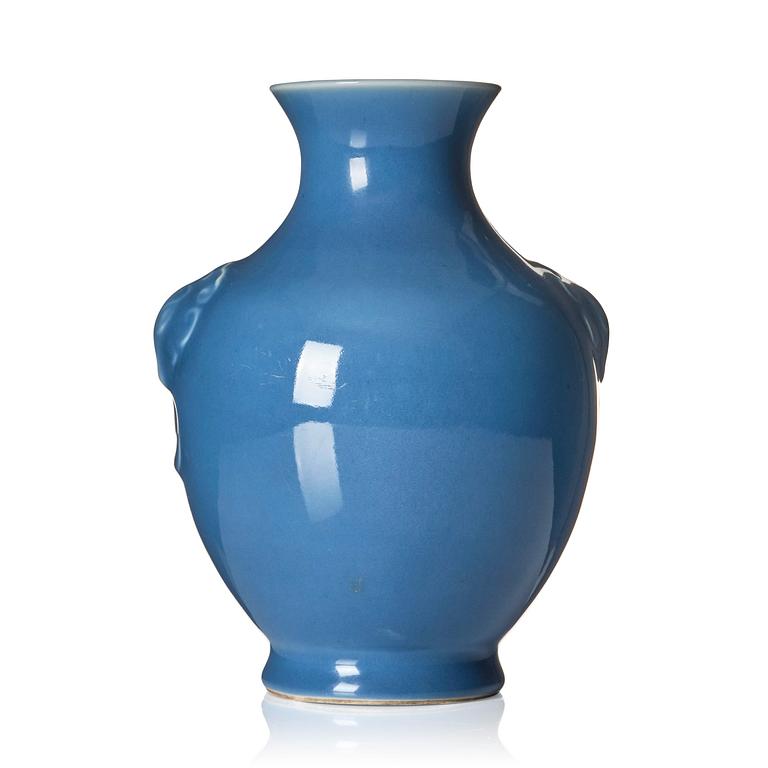 A clair-de-lune-vase, late Qing dynasty/early 20th century.