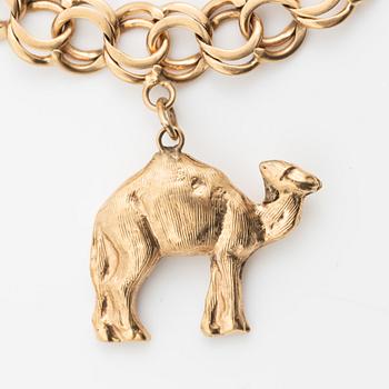 Armband 18K guld bismarcklänk, med berlocker.