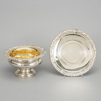 SÅSSKÅL MED FAT, silver, Gustav Möllenborg, Stockholm, 1842. Vikt ca 768 gram.