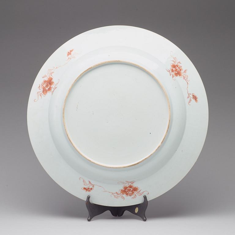 BÅLSKÅL med FAT, kompaniporslin. Qingdynastin, Qianlong (1736-95).