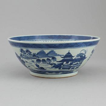 A large blue and white punch bowl, Qing dynasty, Jiaqing (1796-1820).