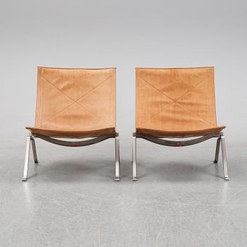 Poul Kjaerholm, fåtöljer, ett par "PK22", Fritz Hansen, Danmark.