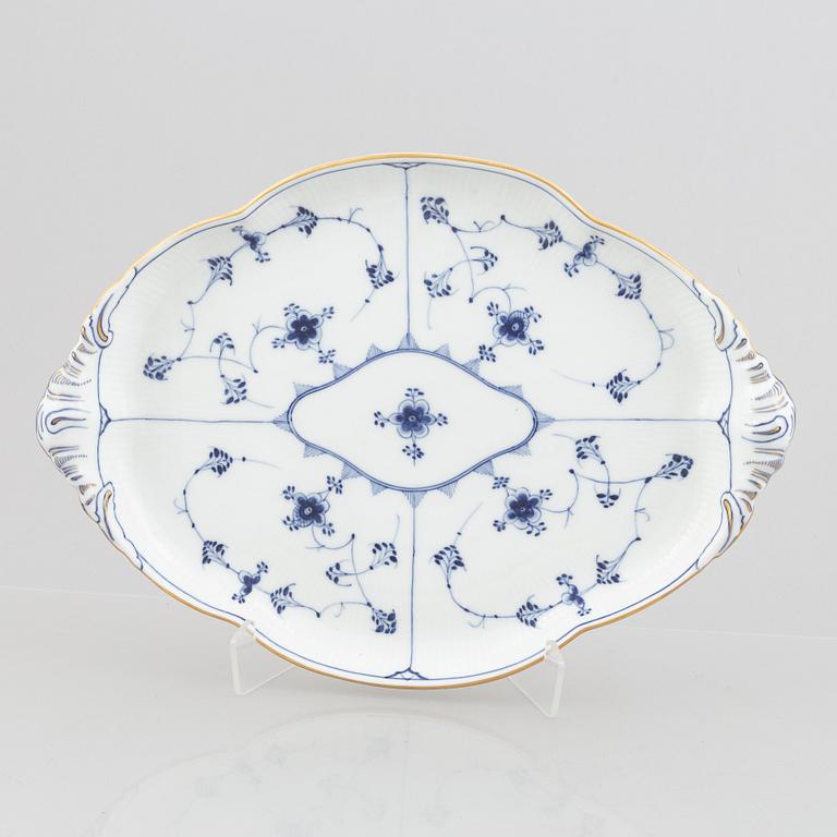 A "Blue fluted" / "Musselmalet" porcelain tray, Royal Copenhagen, 1850s.