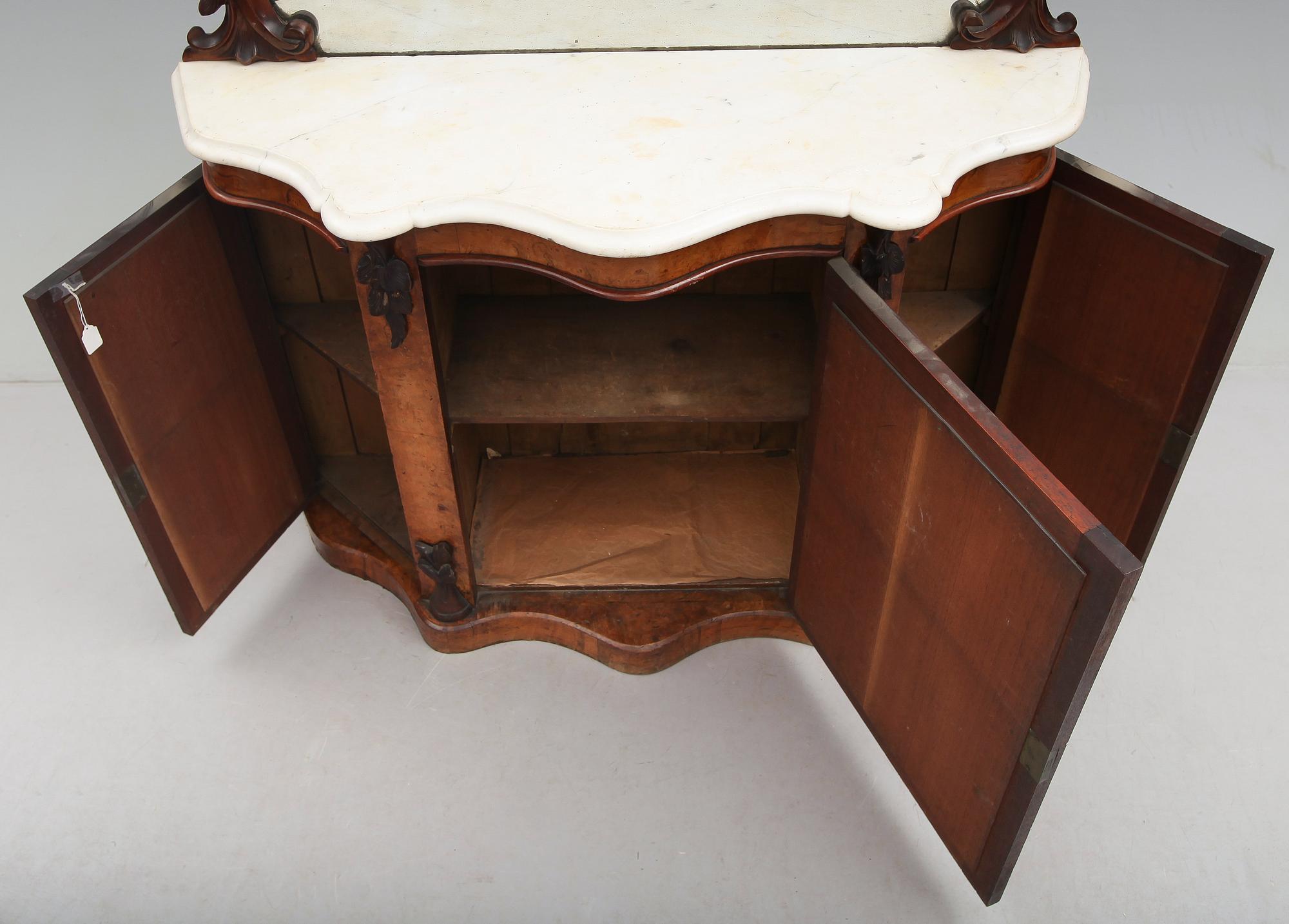 SIDEBOARD, viktorianskt, England, 1800-talets andra hälft.