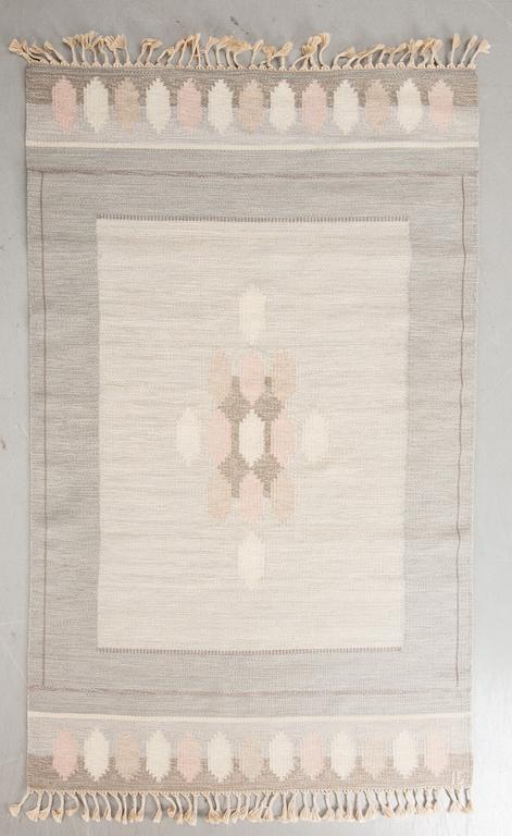 MATTA, rölakan, signerad IS (Ingegerd Silow). Ca 247 x 163 cm.
