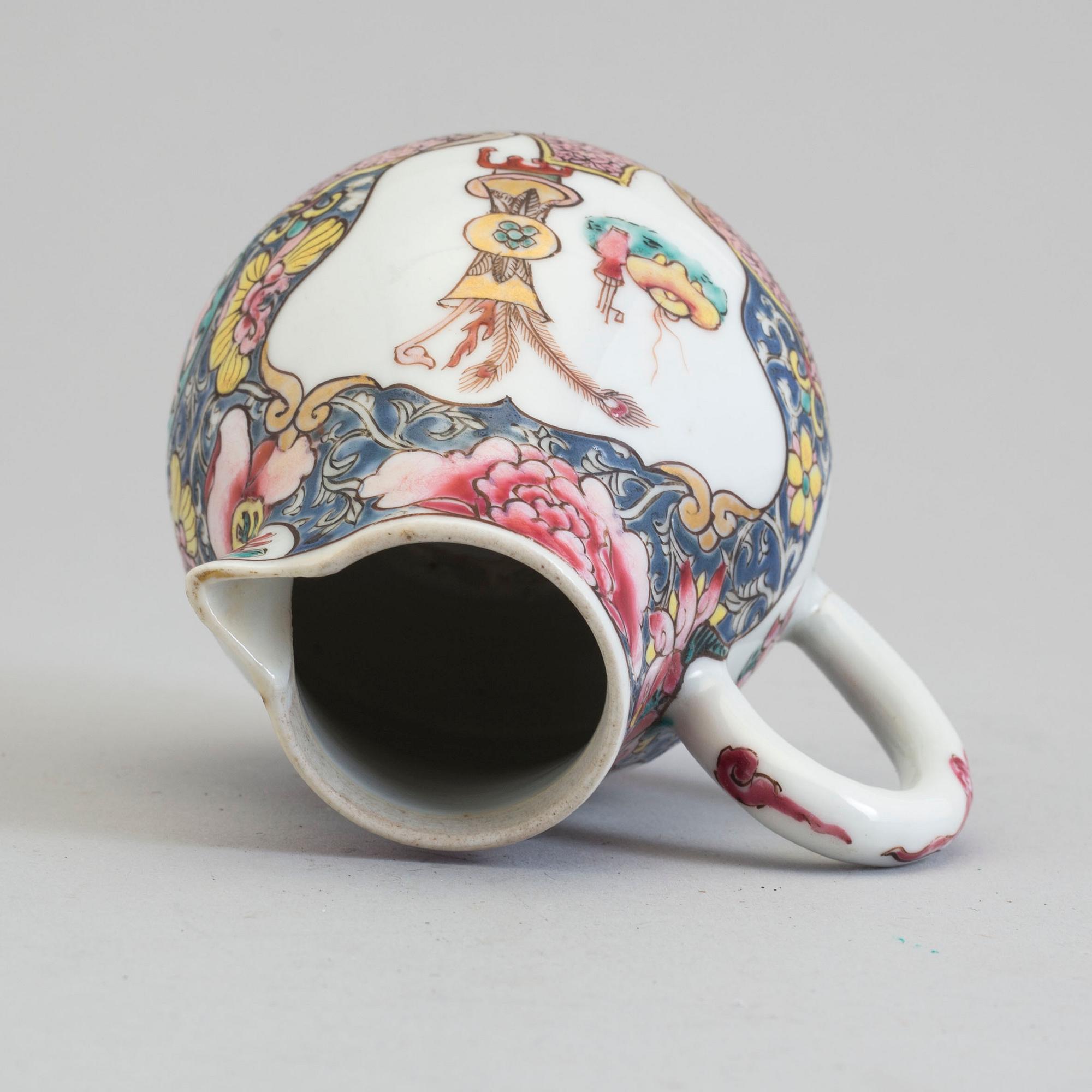 A famille rose ewer, Qing dynasty, Yongzheng (1723-35).