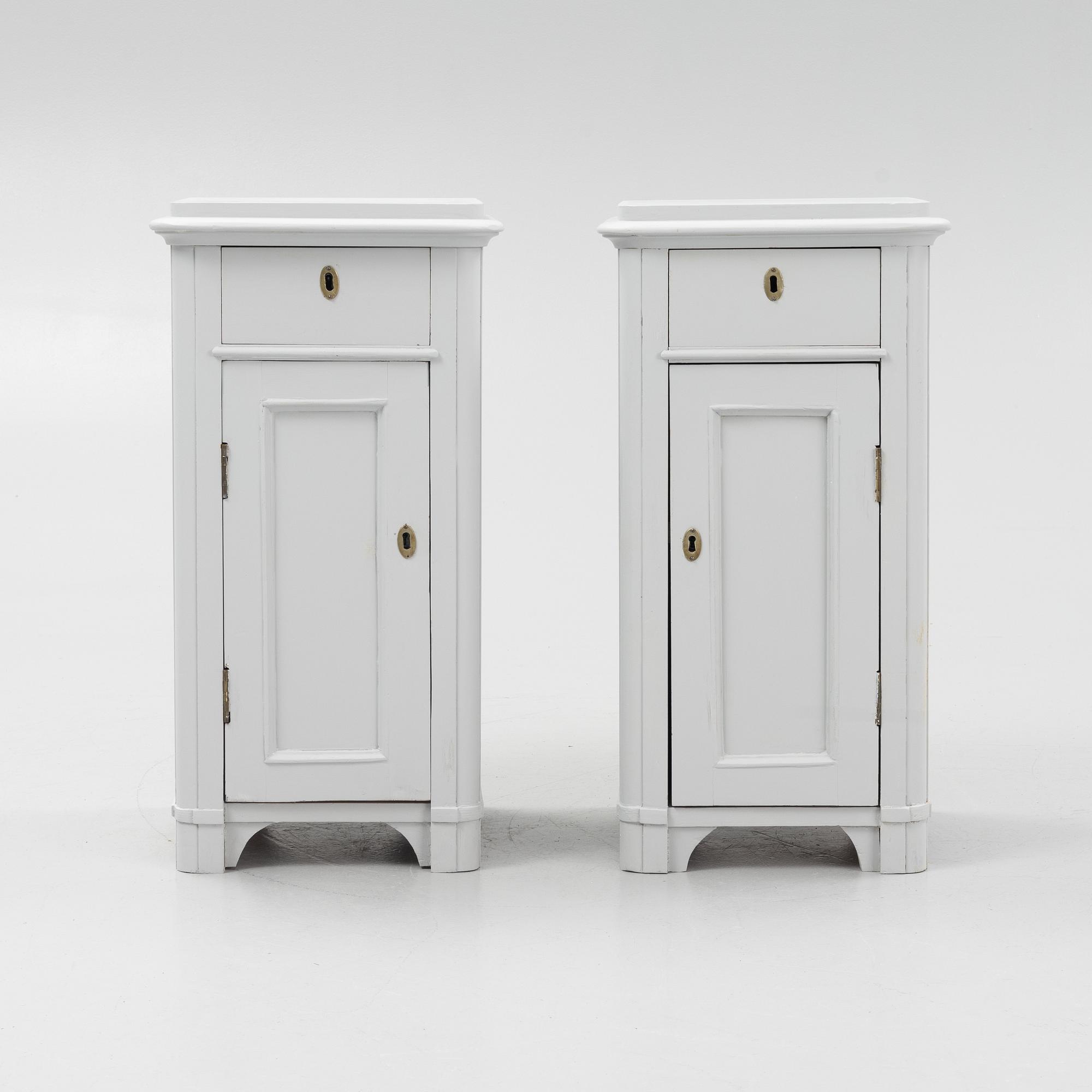 Sängbord, ett par, tidigt 1900-tal.