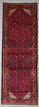 MATTA, galleri, Hamadan, ca 340 x 120 cm.