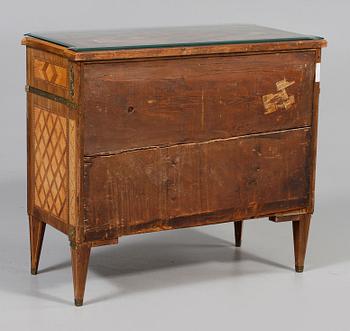 BYRÅ, gustaviansk stil, 1800-tal.