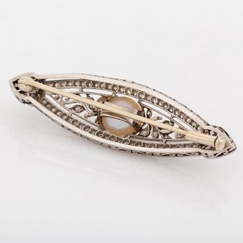 Pearl and old cut diamond brooch.
