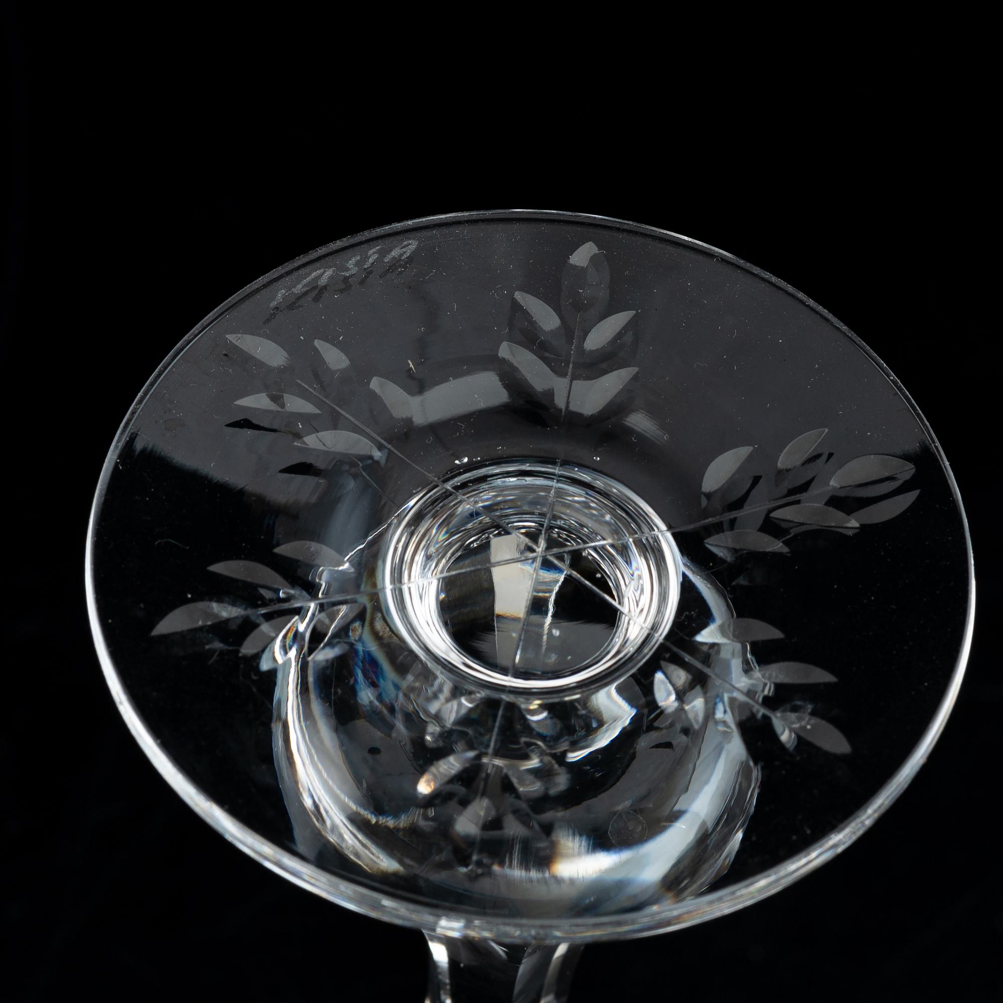A crystal glass service, 44 parts, 20th century.