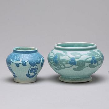 ELSA ENGESTRÖM samt JOSEF EKBERG, bordslampa och 2 skålar, Gustafsberg 1911 och 1914.