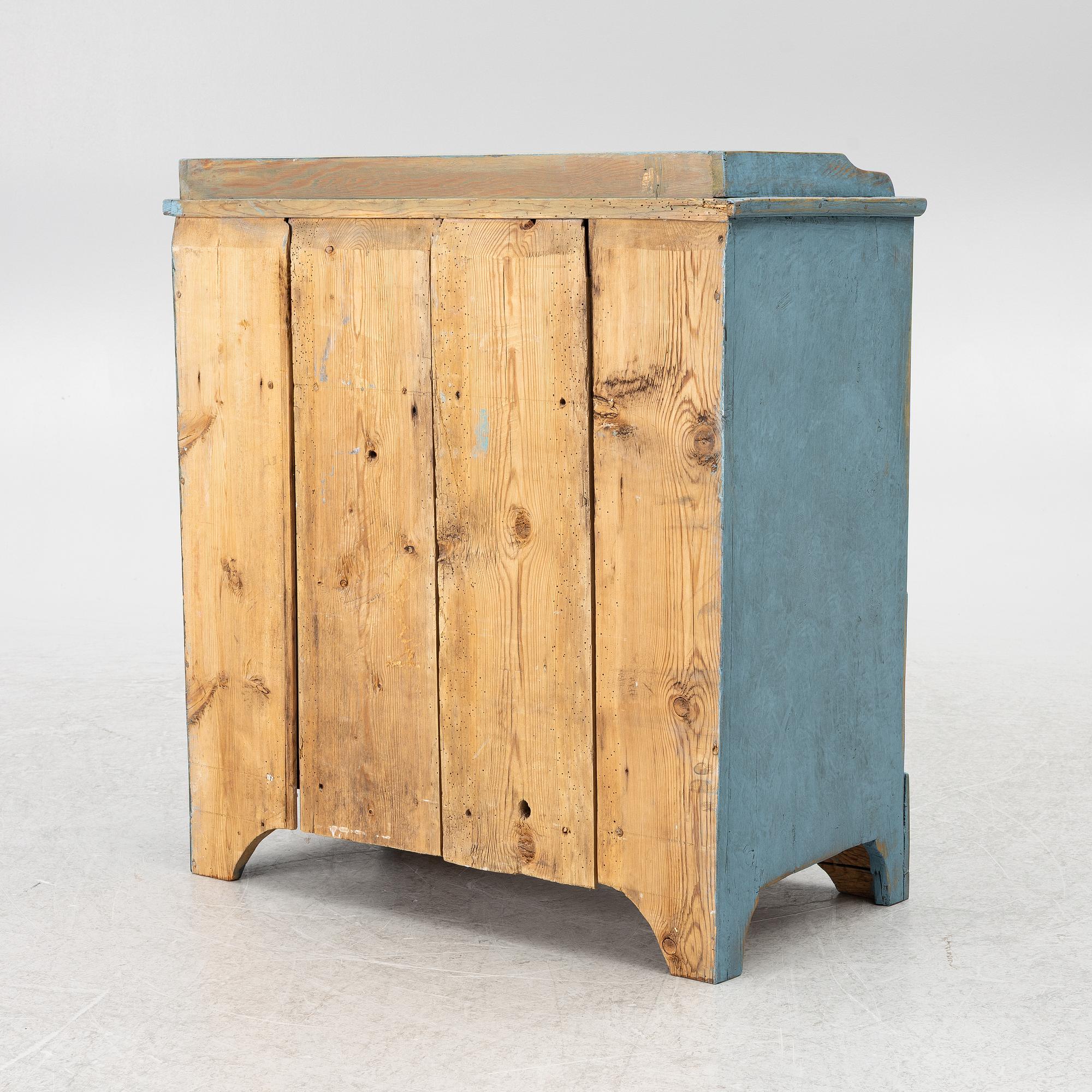 A 19th century chest of drawers.