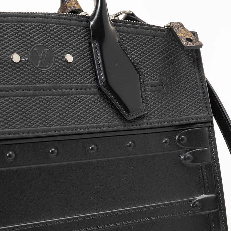 Louis Vuitton, Bag, "City Steamer MM".